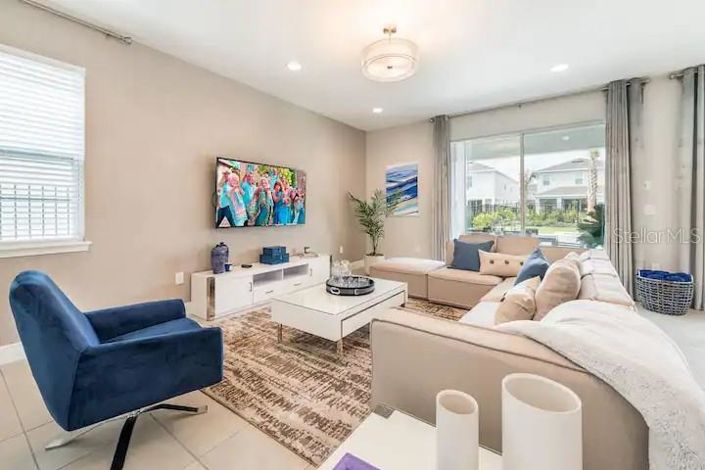 Image No.7-6 Bed House for sale