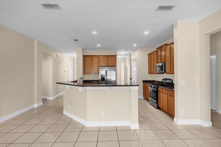 Image No.9-4 Bed House for sale