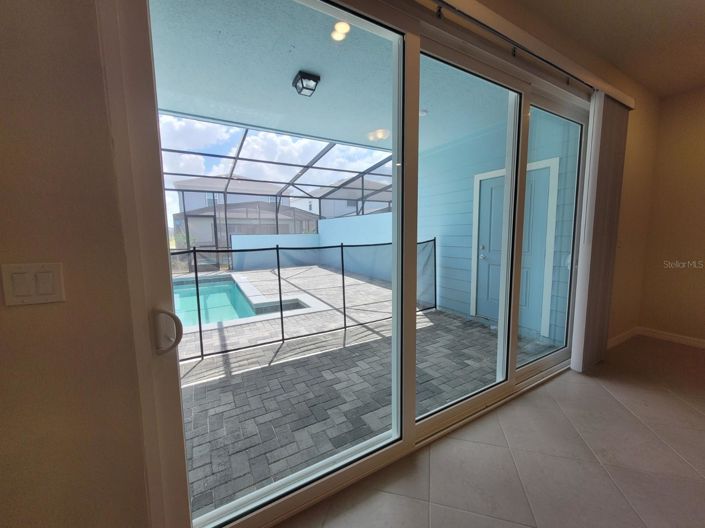 Image No.34-5 Bed Townhouse for sale