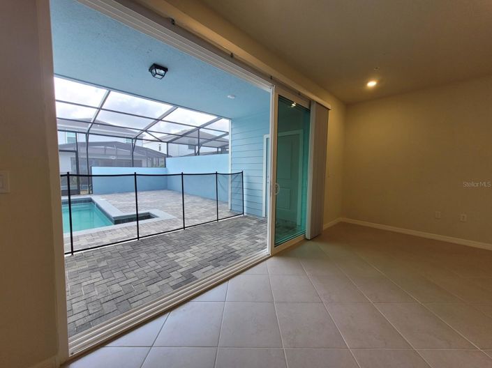 Image No.38-5 Bed Townhouse for sale