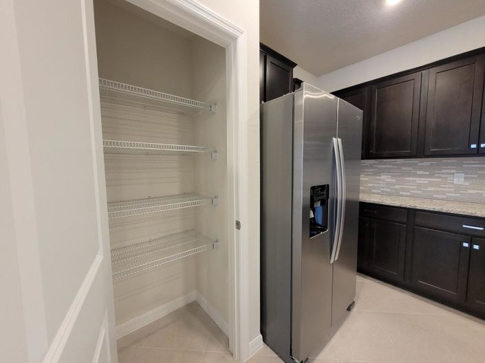 Image No.42-5 Bed Townhouse for sale