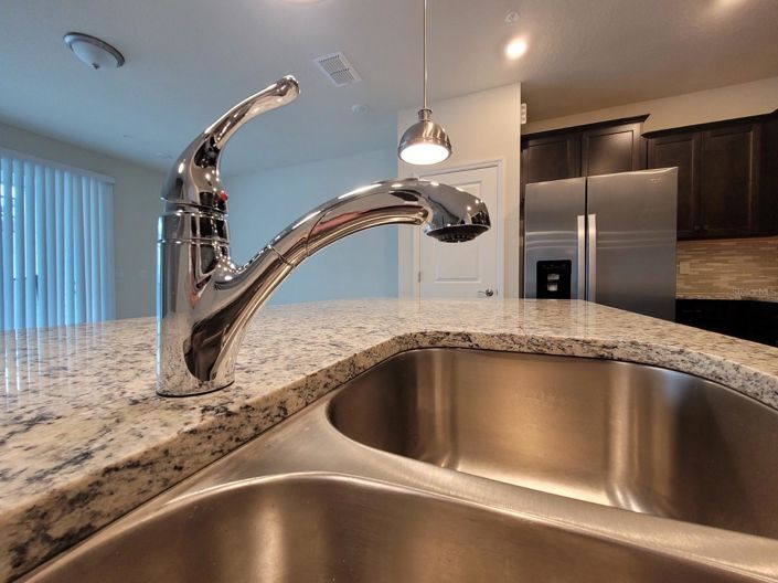 Image No.50-5 Bed Townhouse for sale