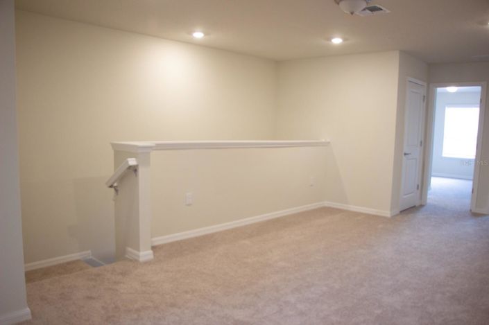 Image No.68-5 Bed Townhouse for sale