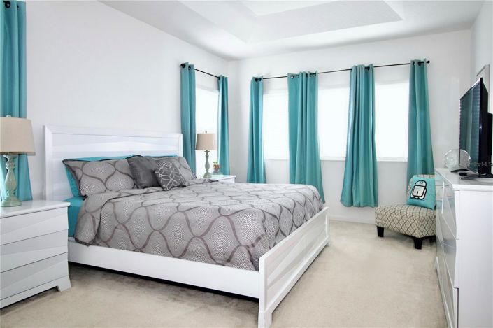 Image No.17-6 Bed House for sale