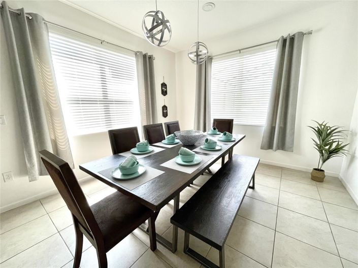 Image No.8-6 Bed House for sale