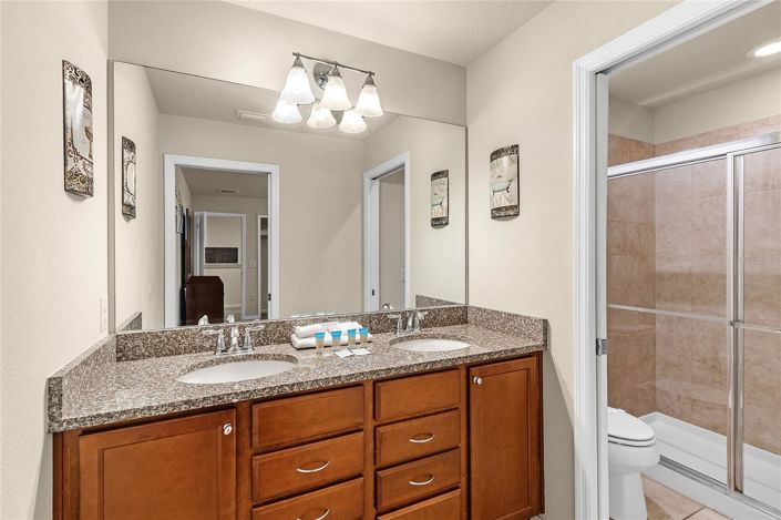 Image No.32-8 Bed House for sale