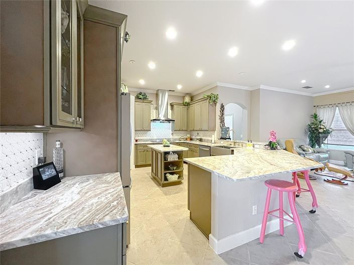 Image No.17-4 Bed House for sale