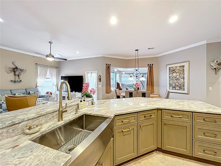 Image No.22-4 Bed House for sale