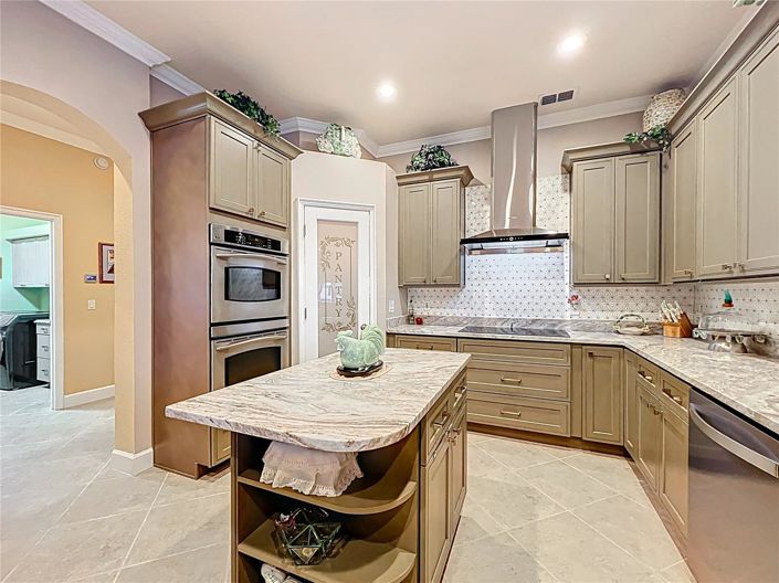 Image No.24-4 Bed House for sale