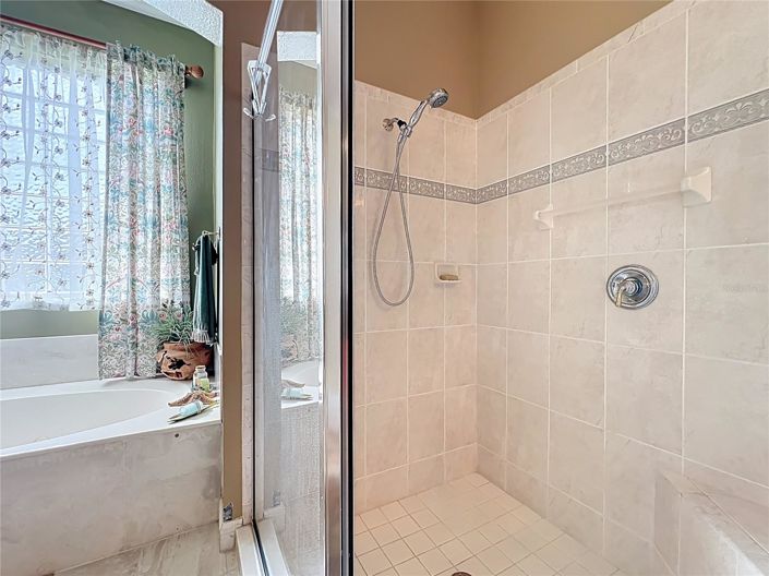 Image No.48-4 Bed House for sale