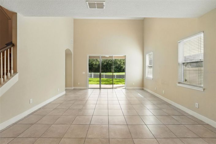 Image No.13-4 Bed House for sale