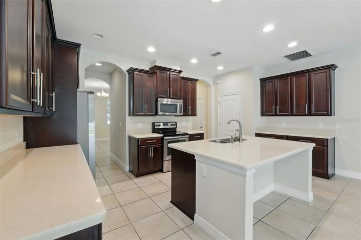 Image No.21-4 Bed House for sale