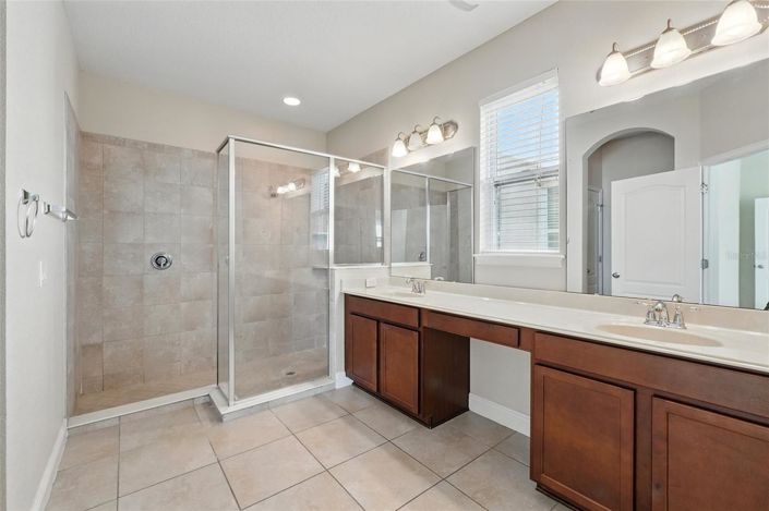 Image No.33-4 Bed House for sale