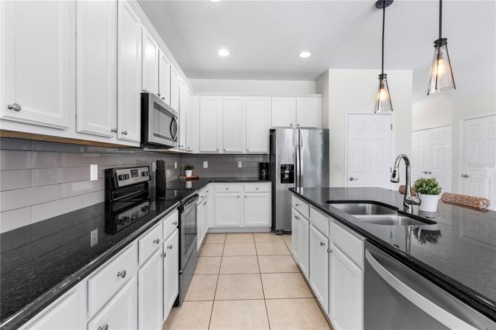 Image No.14-8 Bed House for sale