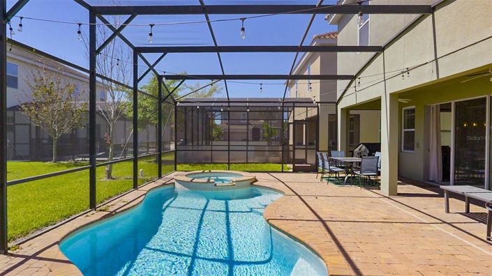 Image No.20-8 Bed House for sale