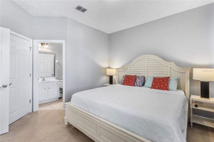 Image No.5-8 Bed House for sale