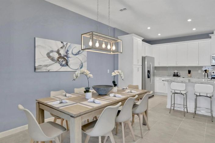 Image No.14-5 Bed Townhouse for sale