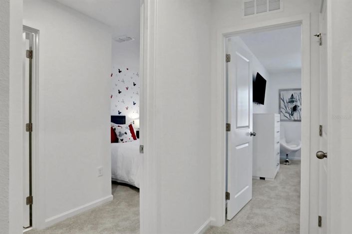 Image No.26-5 Bed Townhouse for sale