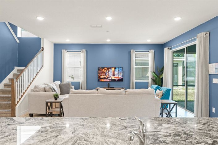 Image No.13-6 Bed House for sale