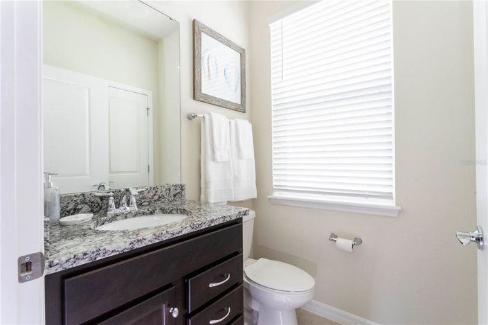 Image No.18-6 Bed House for sale