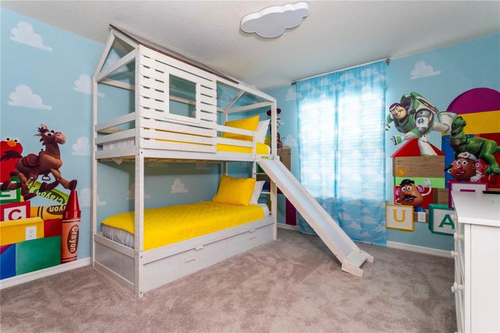 Image No.24-6 Bed House for sale