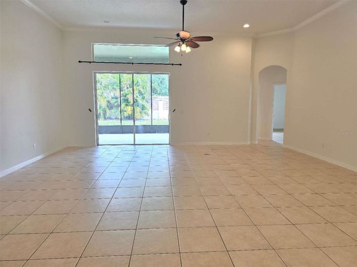 Image No.11-4 Bed House for sale