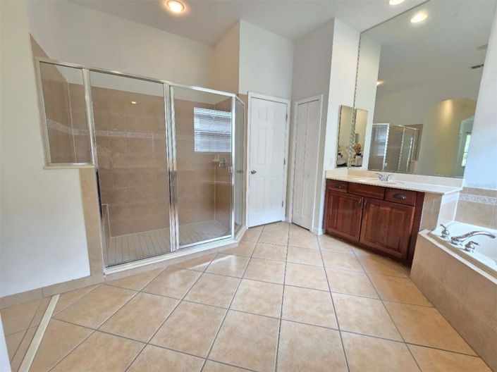 Image No.15-4 Bed House for sale