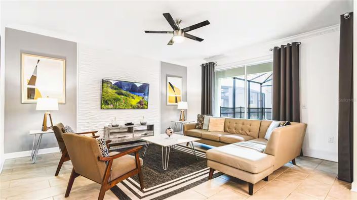 Image No.2-6 Bed House for sale