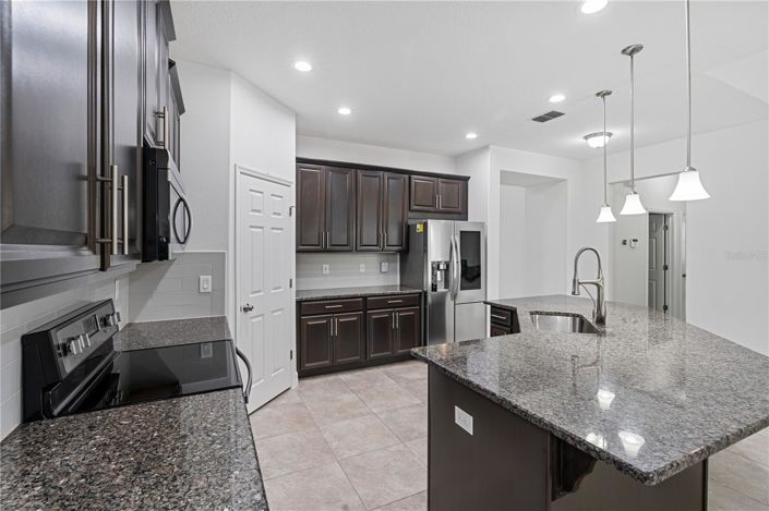 Image No.10-4 Bed House for sale