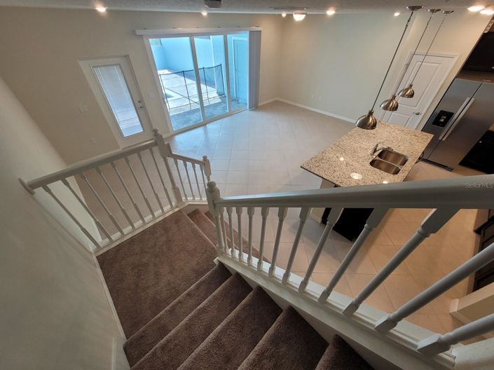 Image No.26-5 Bed Townhouse for sale