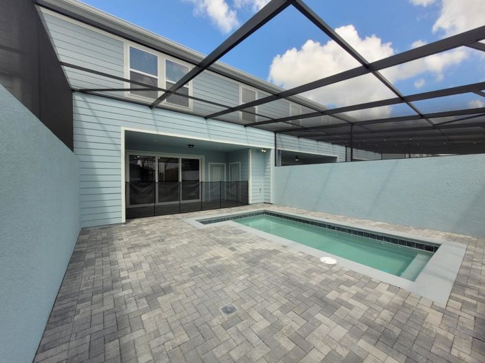 Image No.37-5 Bed Townhouse for sale