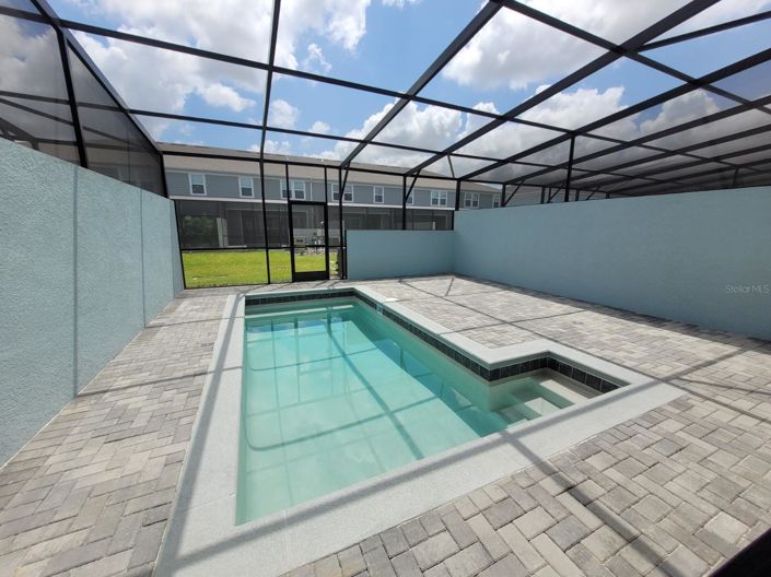 Image No.56-5 Bed Townhouse for sale