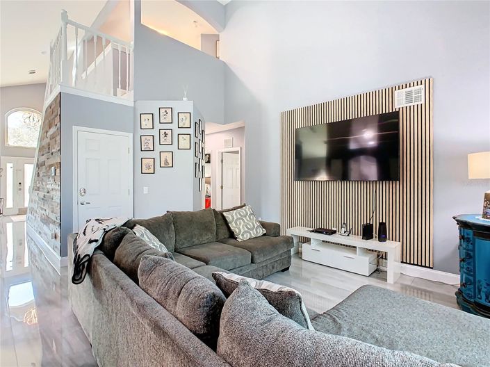 Image No.14-6 Bed House for sale