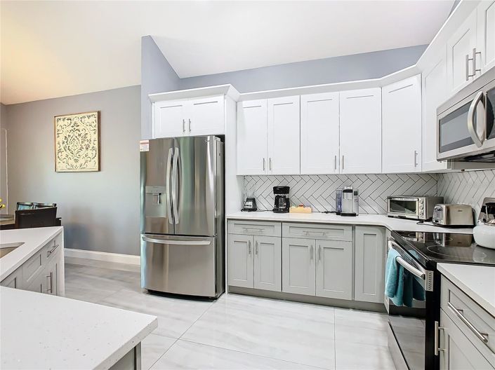 Image No.17-6 Bed House for sale