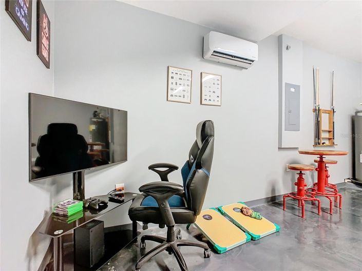 Image No.65-6 Bed House for sale