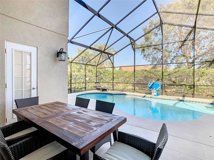 Image No.66-6 Bed House for sale