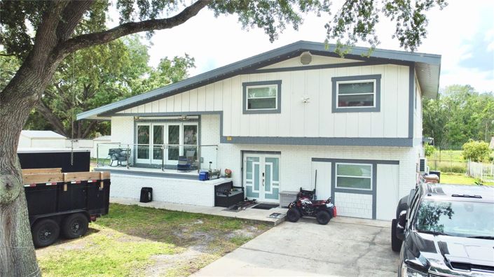 Image No.1-6 Bed House for sale