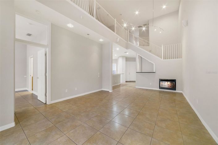 Image No.14-4 Bed Townhouse for sale