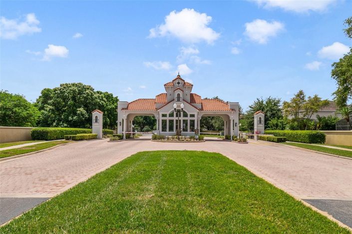 Image No.17-4 Bed Townhouse for sale