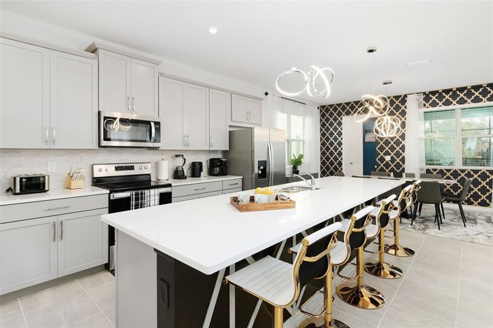 Image No.17-6 Bed House for sale