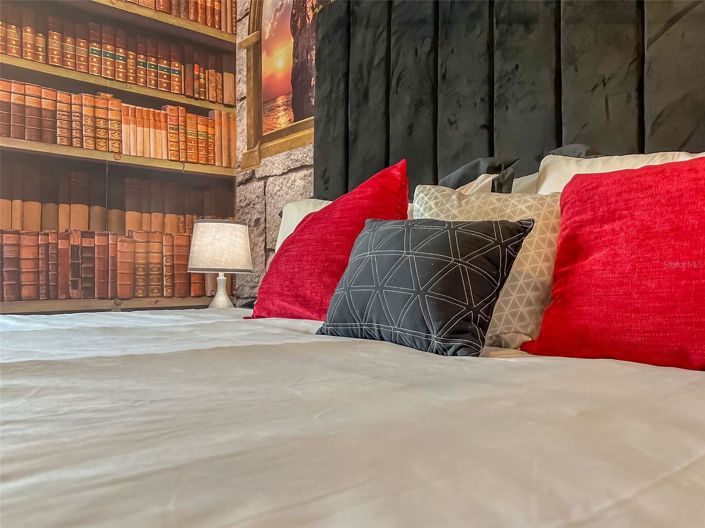 Image No.60-6 Bed House for sale