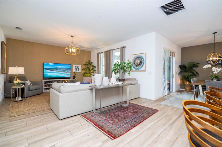 Image No.11-4 Bed House for sale