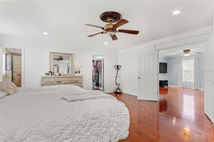 Image No.34-5 Bed House for sale