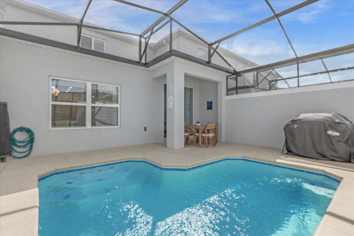 Image No.34-5 Bed Townhouse for sale