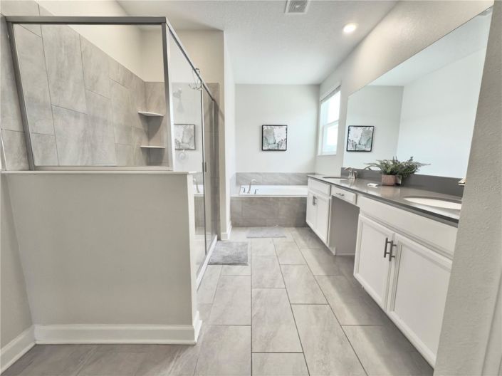 Image No.33-6 Bed House for sale