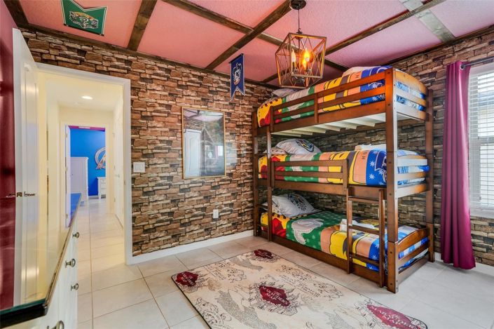 Image No.33-6 Bed House for sale