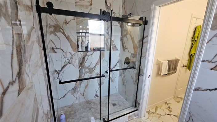 Image No.18-4 Bed House for sale