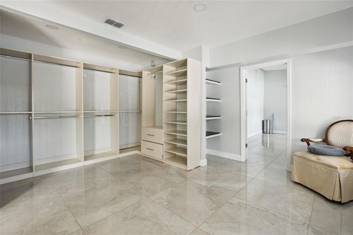 Image No.36-3 Bed House for sale