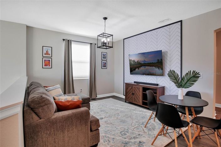 Image No.30-5 Bed House for sale