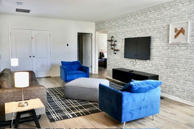 Image No.31-7 Bed House for sale